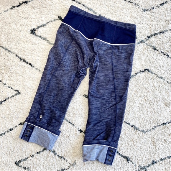 Lululemon Denim Look Yoga Pant - Picture 5 of 9